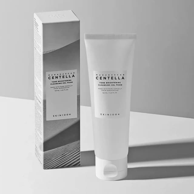 Madagascar Centella Tone Brightening Cleansing Gel Foam 125ml 
